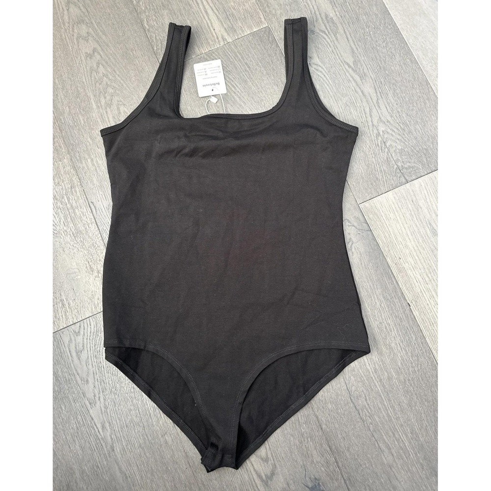 BelleLovin Bodysuit Womens Medium Black Scoop‎ Neck Snap Crotch Stretchy Basic